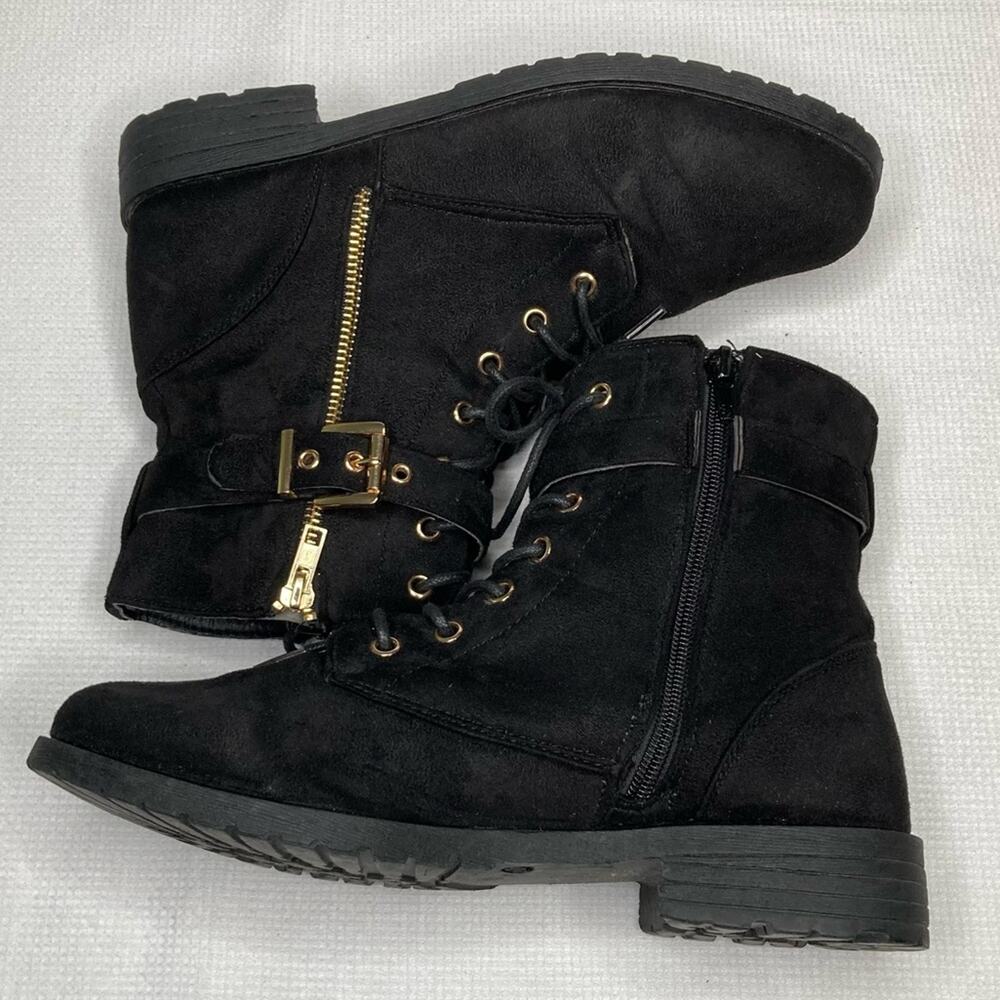 Wild Diva Lounge Black Suede Ankle Boots Size 9